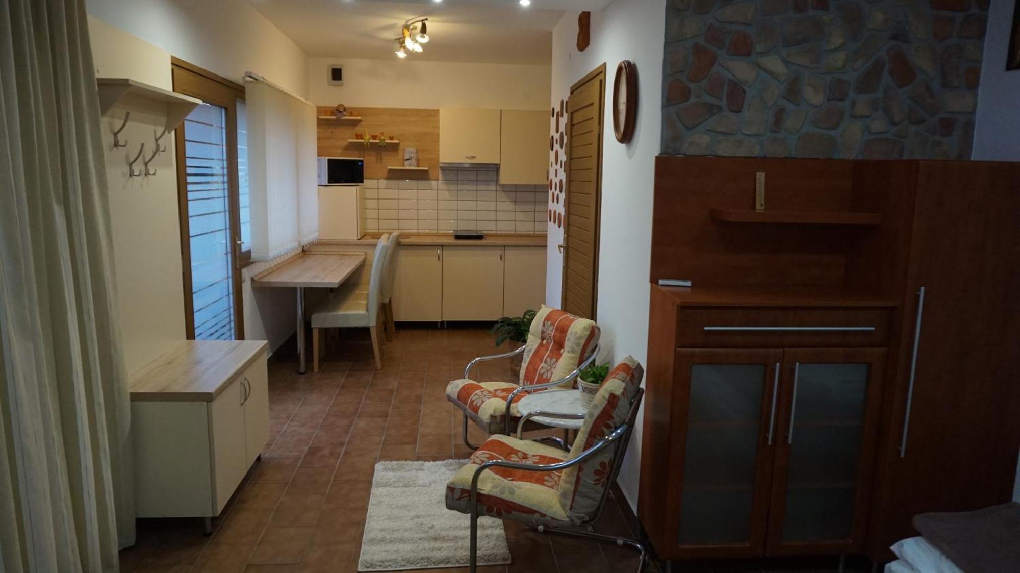 Chloe Apartman Szigetvar Luaran gambar